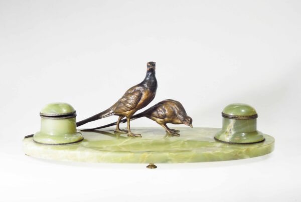 Inkstand with a sculpture of a pheasant