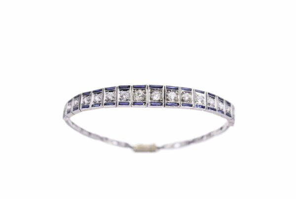 Bracelet with diamonds and sapphires