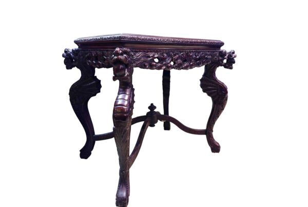 Japanese table with a dragon