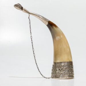Drinking horn with silver details